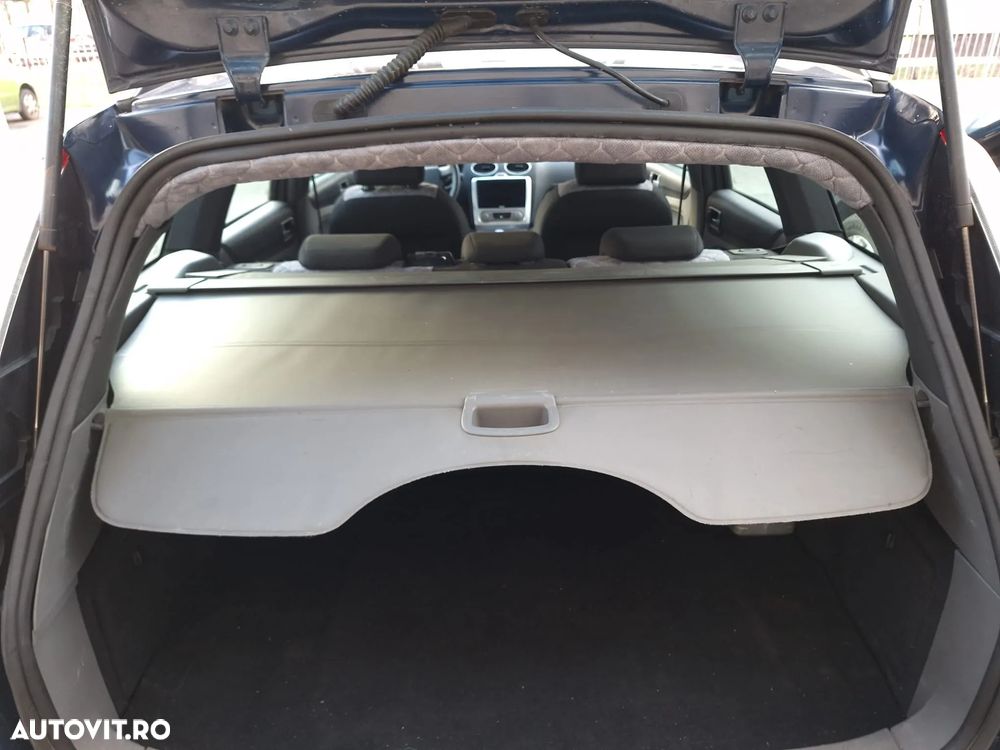 Ford Focus 1.6 TDCI 90 CP Trend - 4