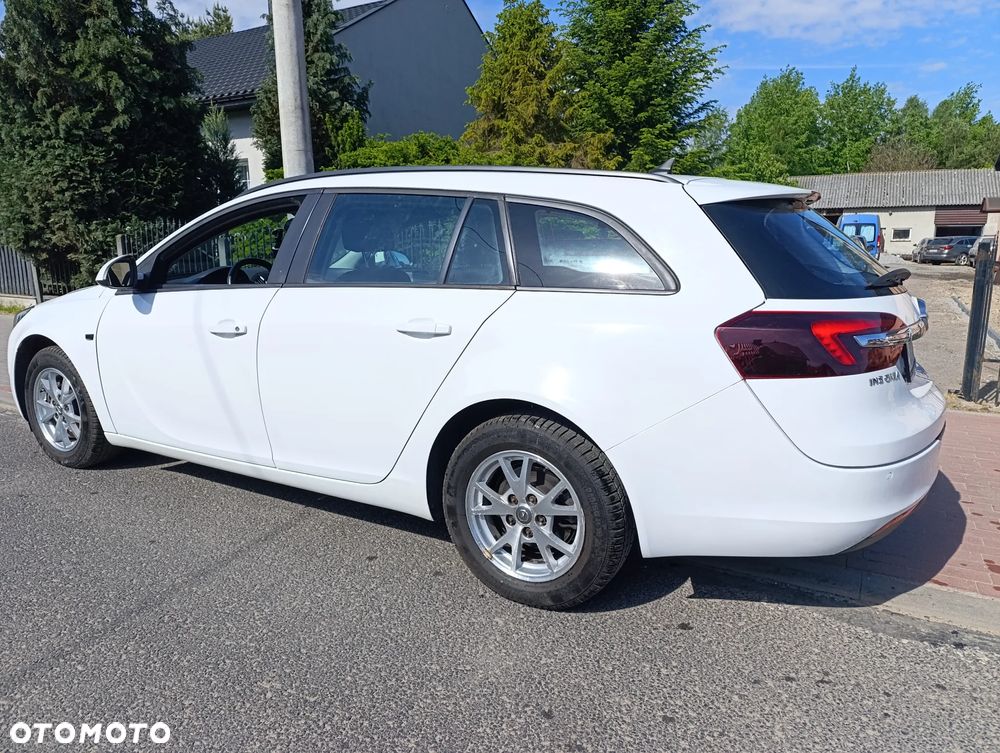 Opel Insignia - 32