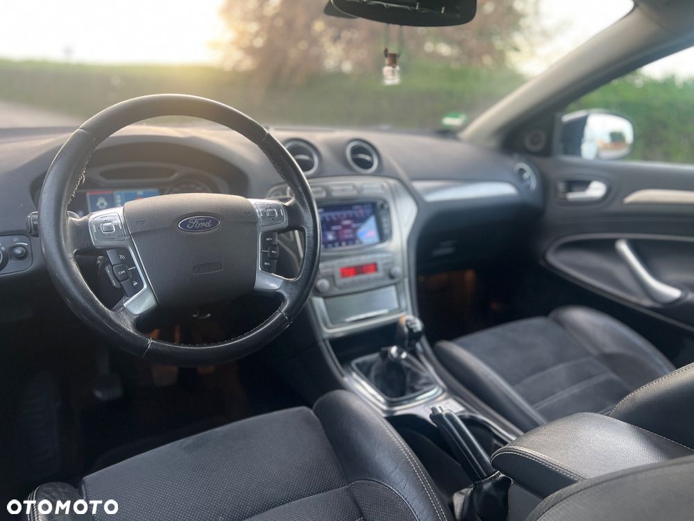 Ford Mondeo 2.0 TDCi Titanium X - 13