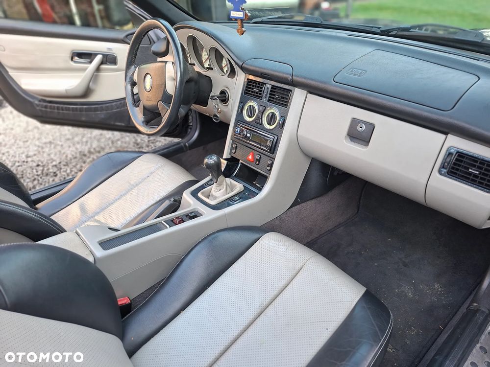 Mercedes-Benz SLK 200 - 7