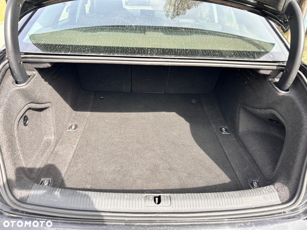 Audi A4 Limousine - 22