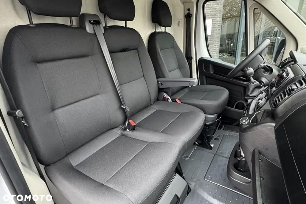 Opel Movano Heavy L2H2 2.2 180KM - 10