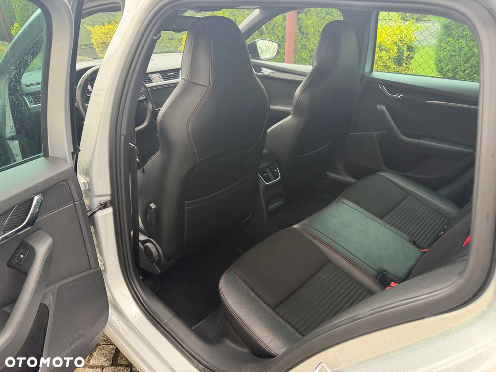 Skoda Octavia 2.0 TDI RS DSG - 35