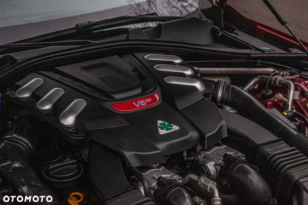 Alfa Romeo Giulia 2.9 V6 Bi-Turbo AT8 Quadrifoglio - 14