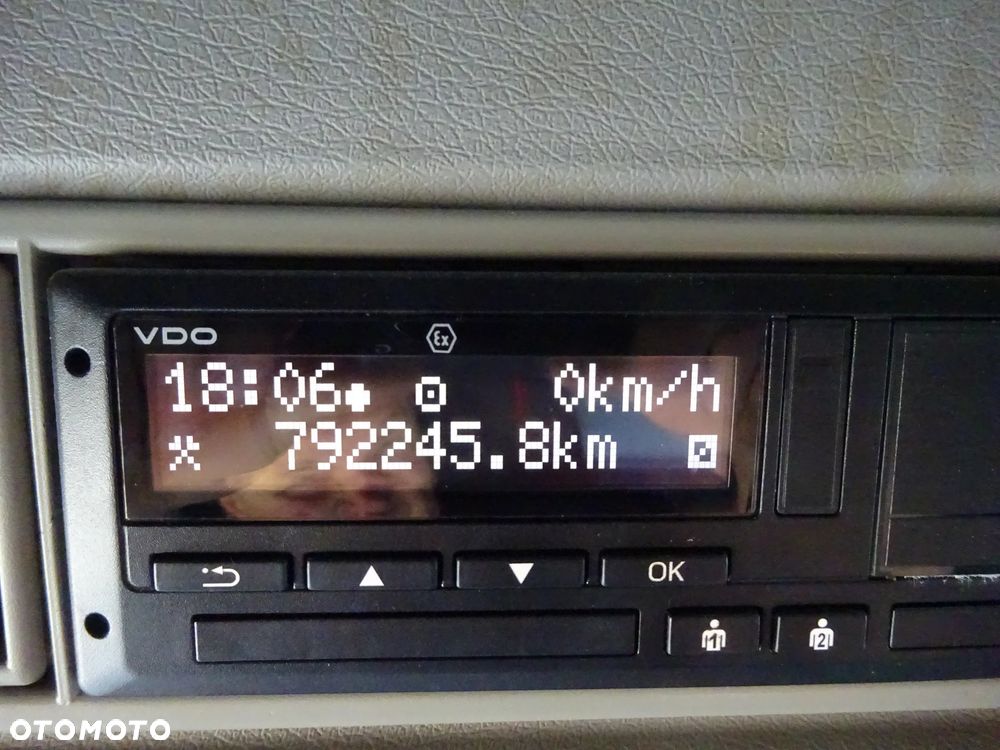 Volvo - 16