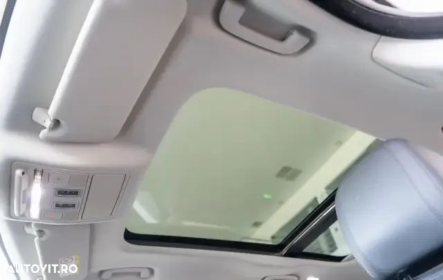 Jaguar F-Pace ver-20d-awd-portfolio - 11