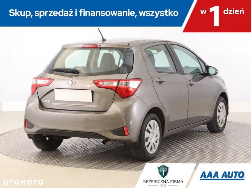 Toyota Yaris - 7