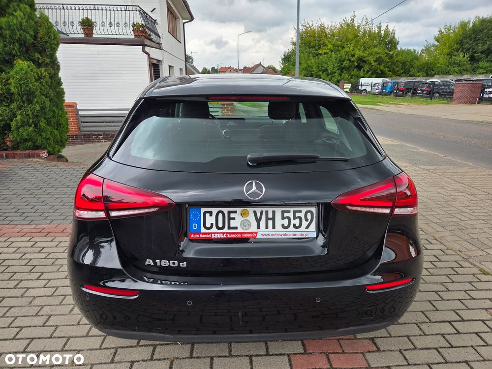 Mercedes-Benz Klasa A 180 d 7G-DCT Style - 2