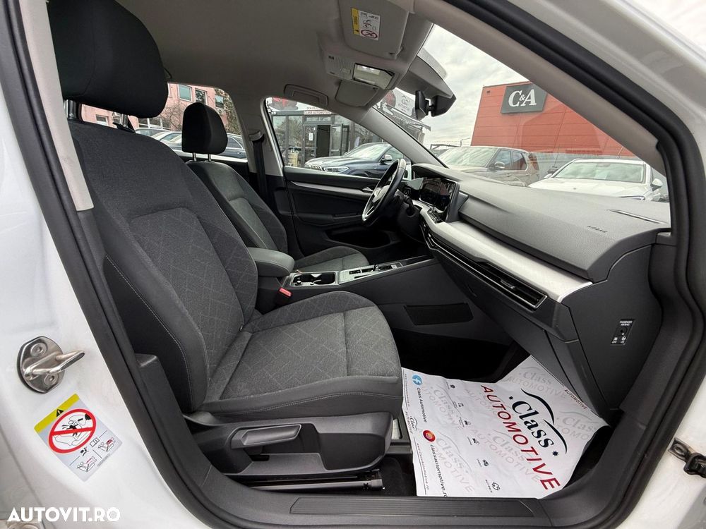 Volkswagen Golf 1.5 eTSI ACT DSG MHEV Style - 26