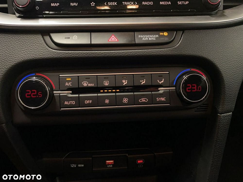 Kia Ceed - 35