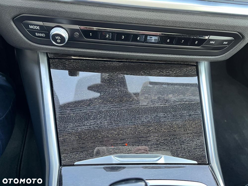 BMW Seria 3 330i xDrive - 28