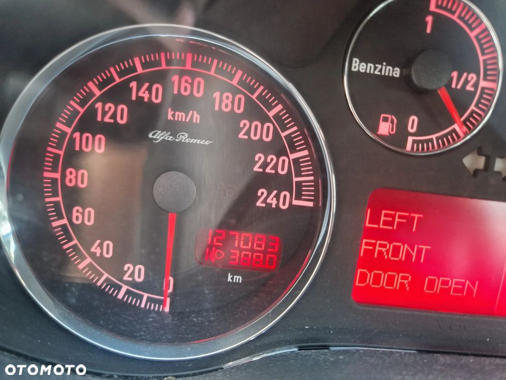 Alfa Romeo 147 1.6 Twin Spark Impression - 2