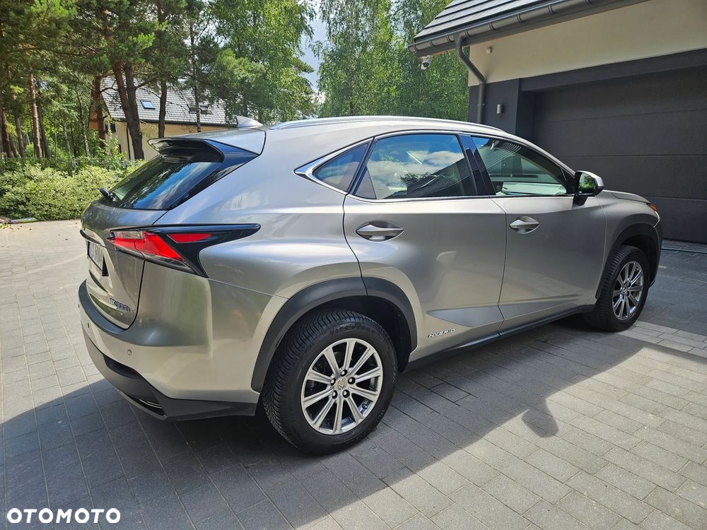 Lexus NX 300h Prestige AWD - 12