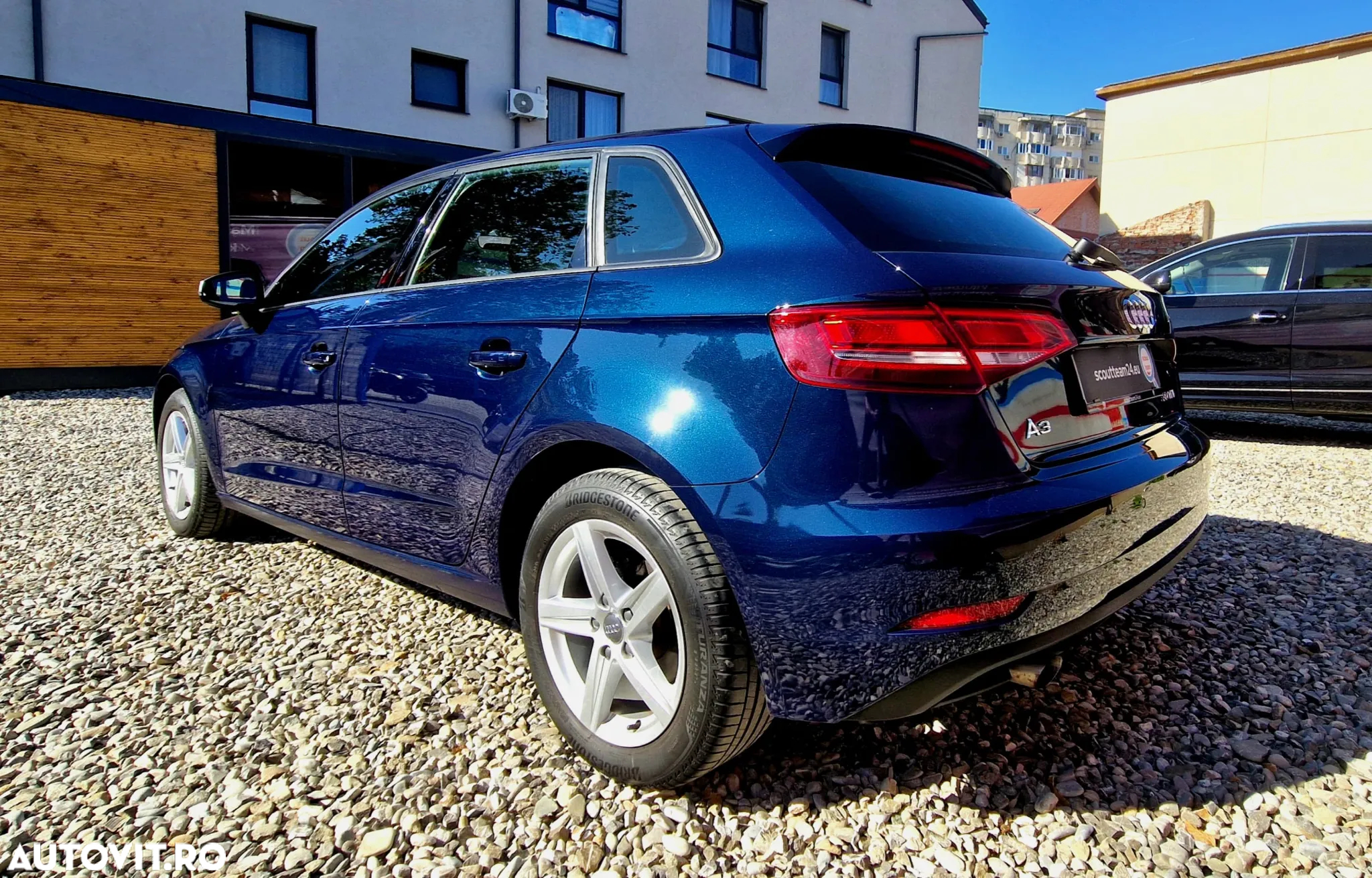 Audi A3 1.6 TDI Sportback S tronic design - 3