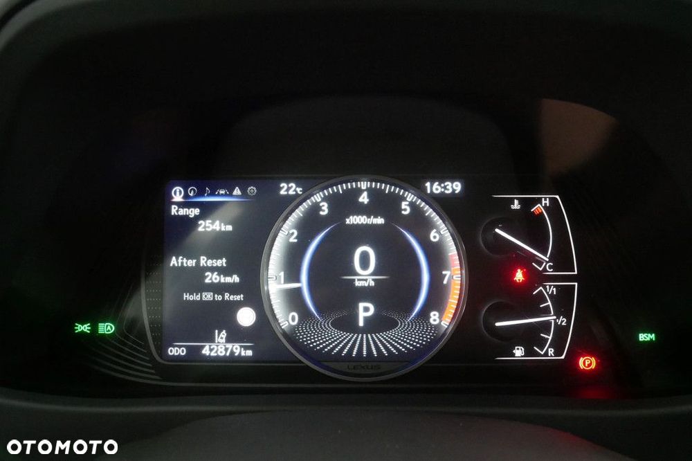 Lexus UX - 9