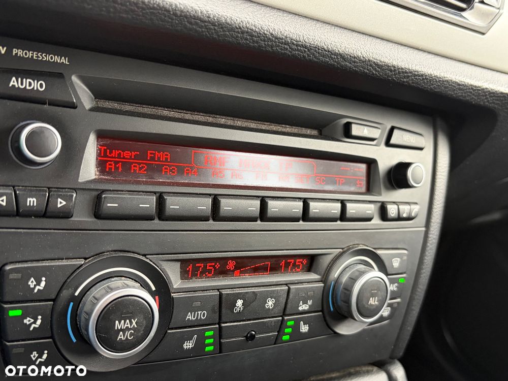 BMW X1 sDrive18i - 8