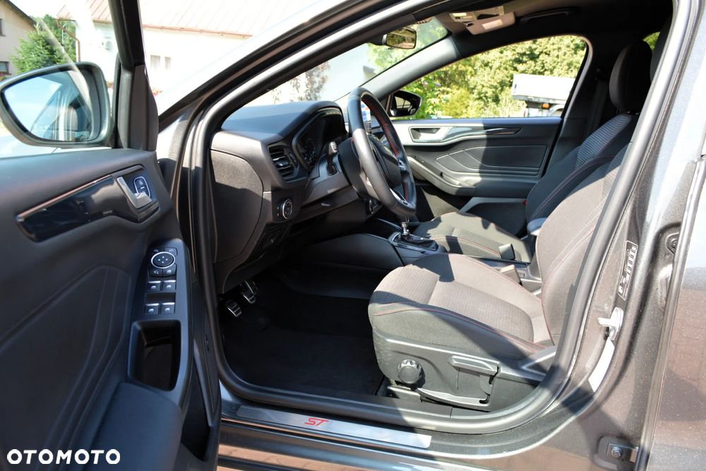 Ford Focus 1.0 EcoBoost ST-Line Business - 10