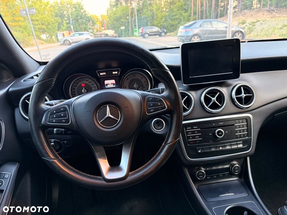 Mercedes-Benz CLA 200 (CDI) d 7G-DCT - 11