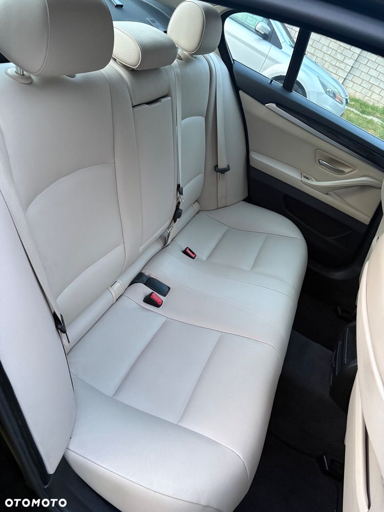 BMW Seria 5 535i - 13