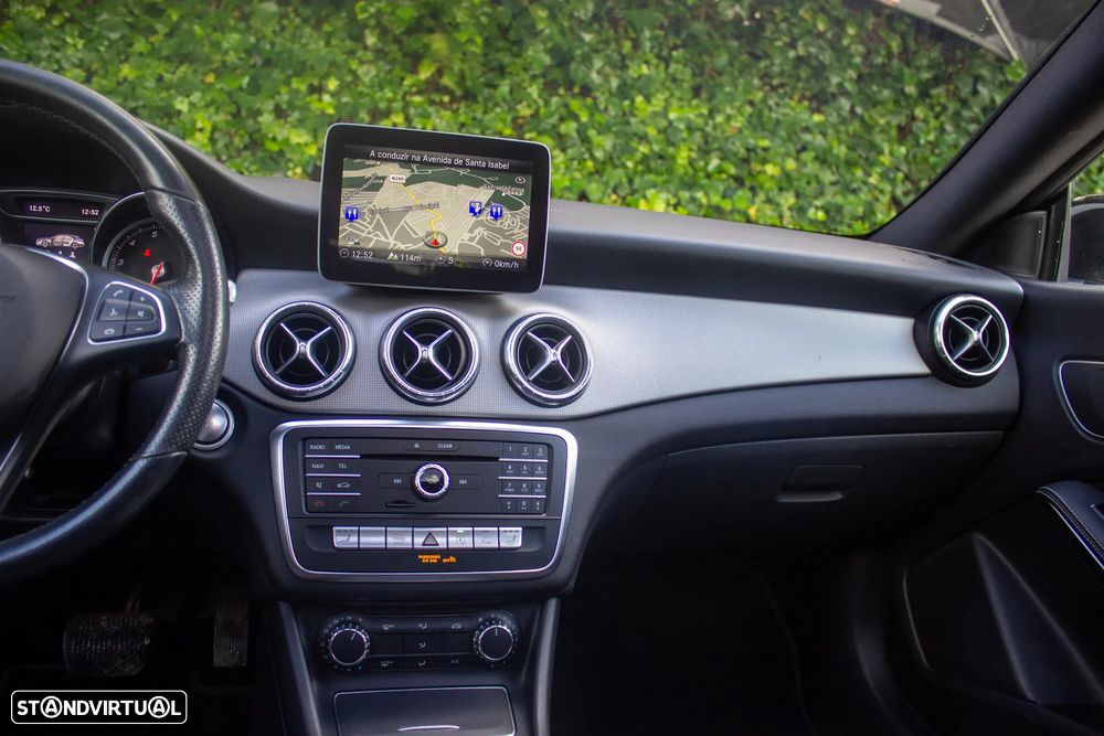 Mercedes-Benz CLA 180 7G-DCT UrbanStyle Edition - 16