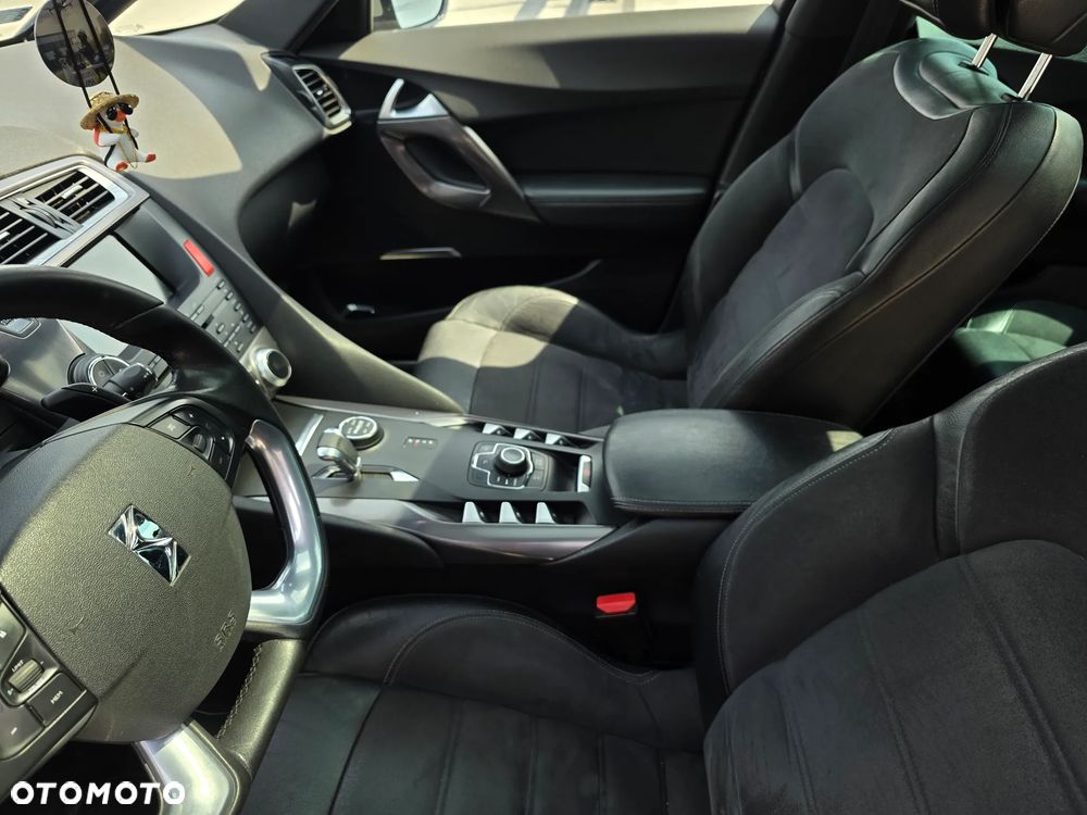 Citroën DS5 2.0 HDi Hybrid4 SportChic MCP - 19