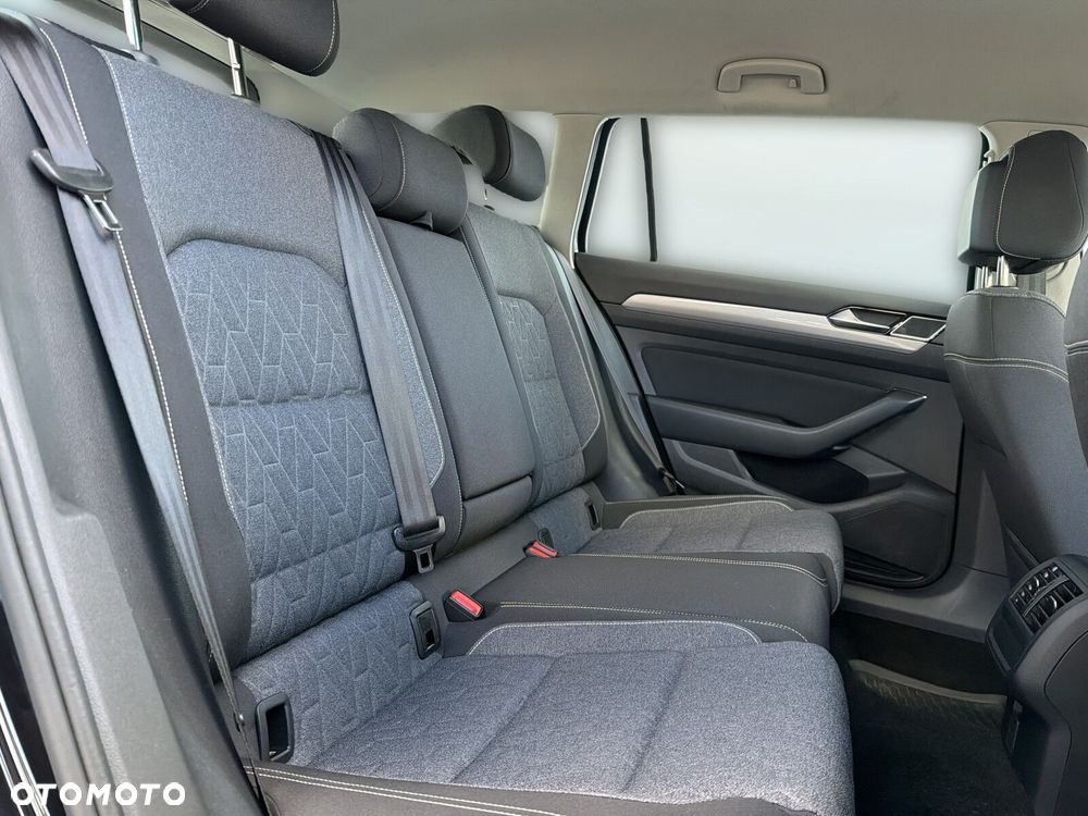 Volkswagen Passat Variant - 17