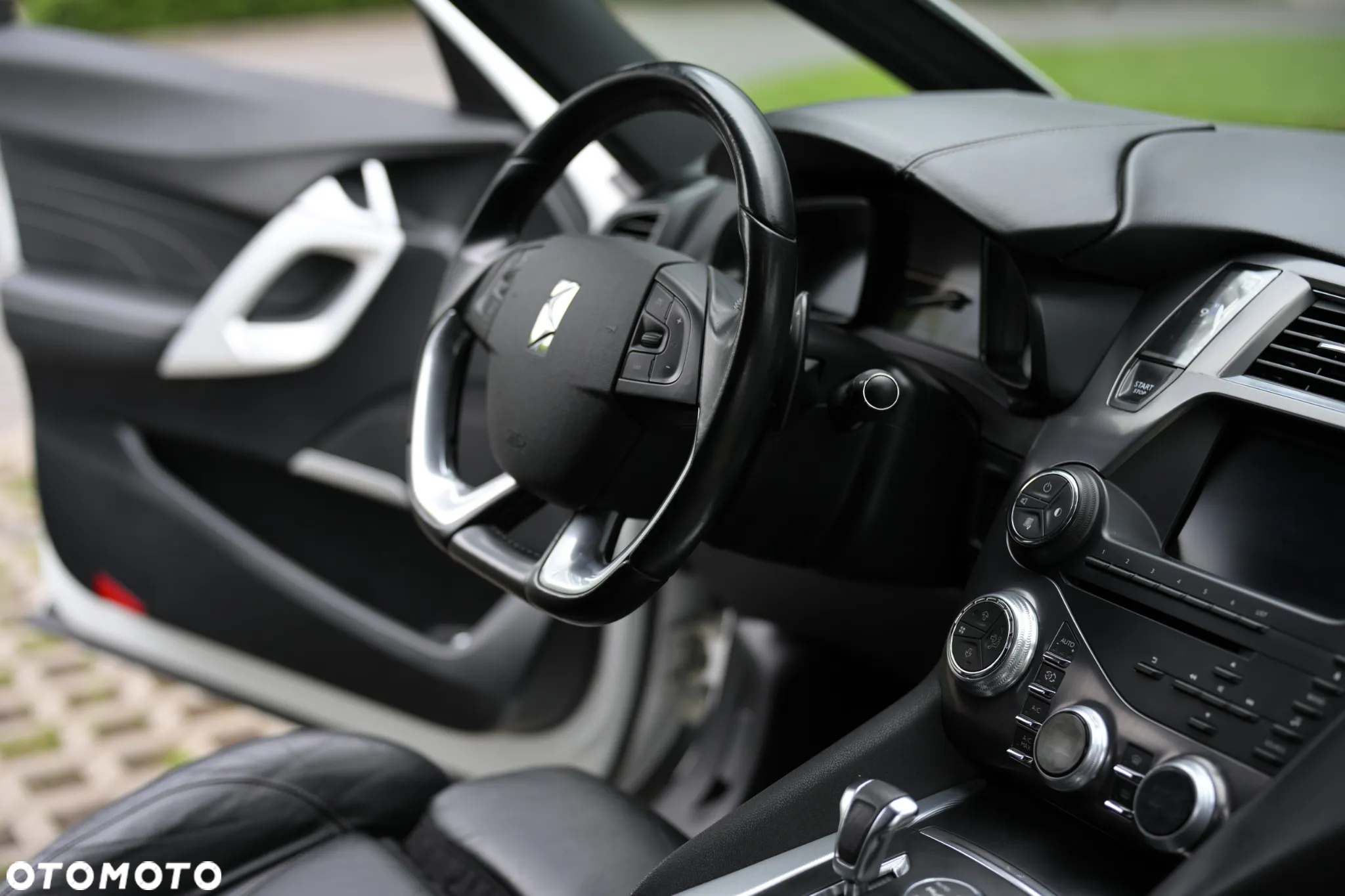 Citroën DS5 2.0 HDi Hybrid4 SoChic MCP - 34