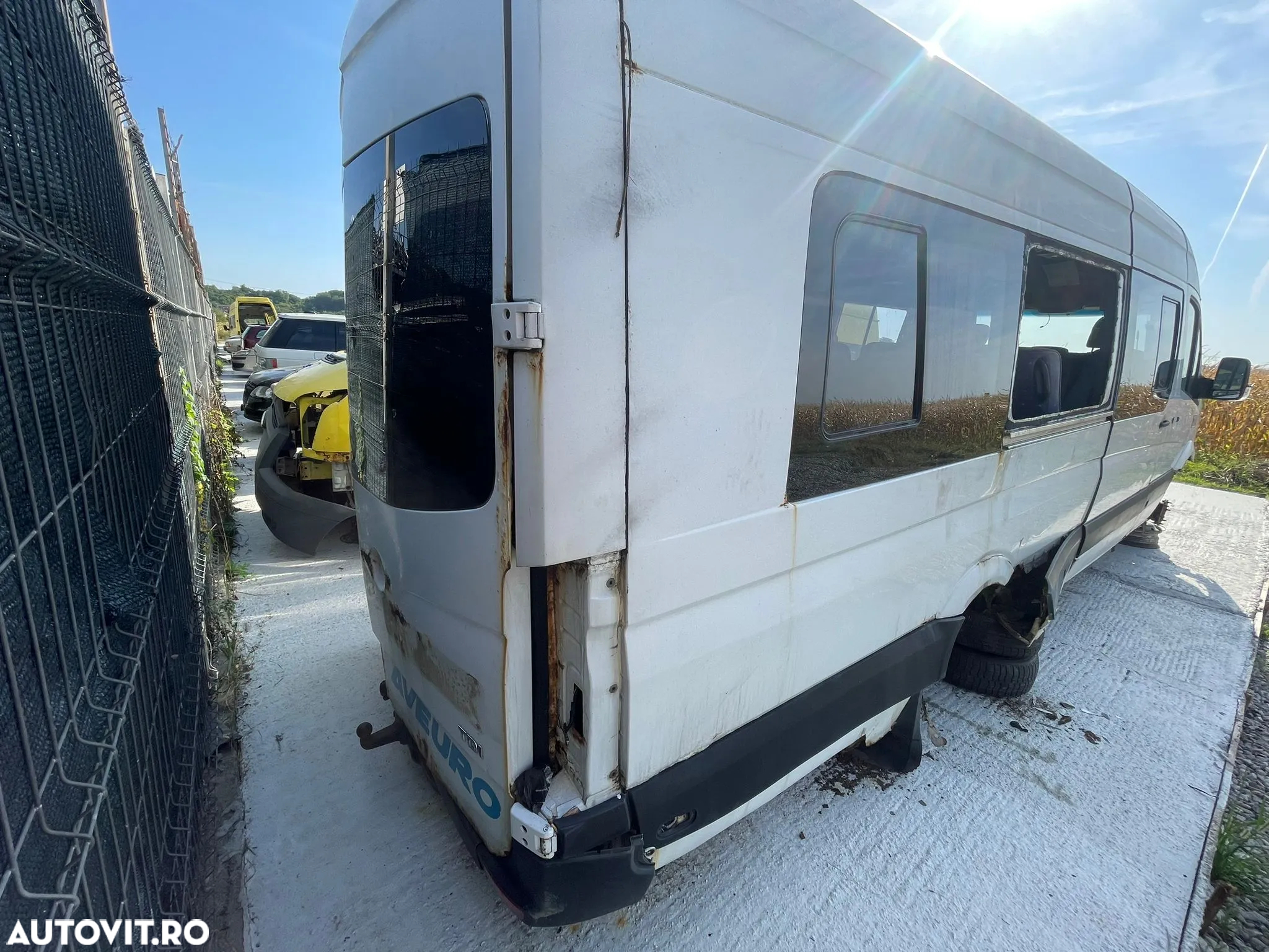 Dezmembrari VW Crafter 2.5 TDI - 2