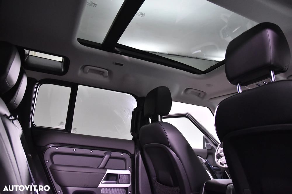 Land Rover Defender - 21
