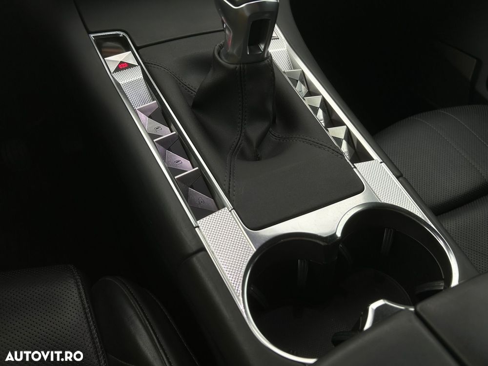 DS Automobiles DS 7 Crossback - 24