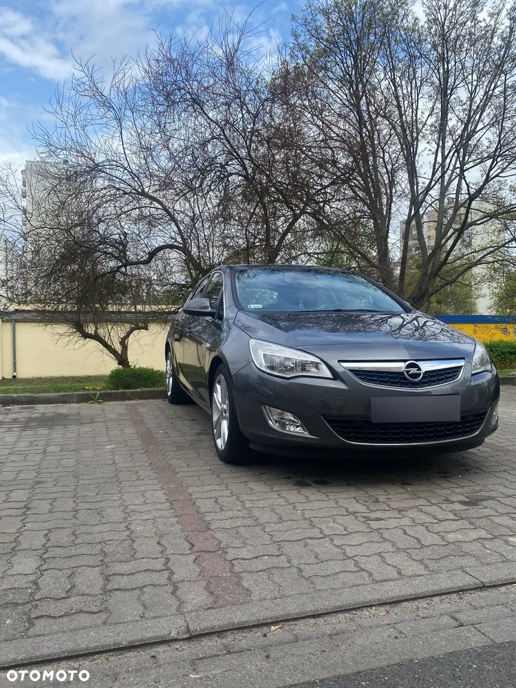 Opel Astra IV 1.7 CDTI Cosmo - 3