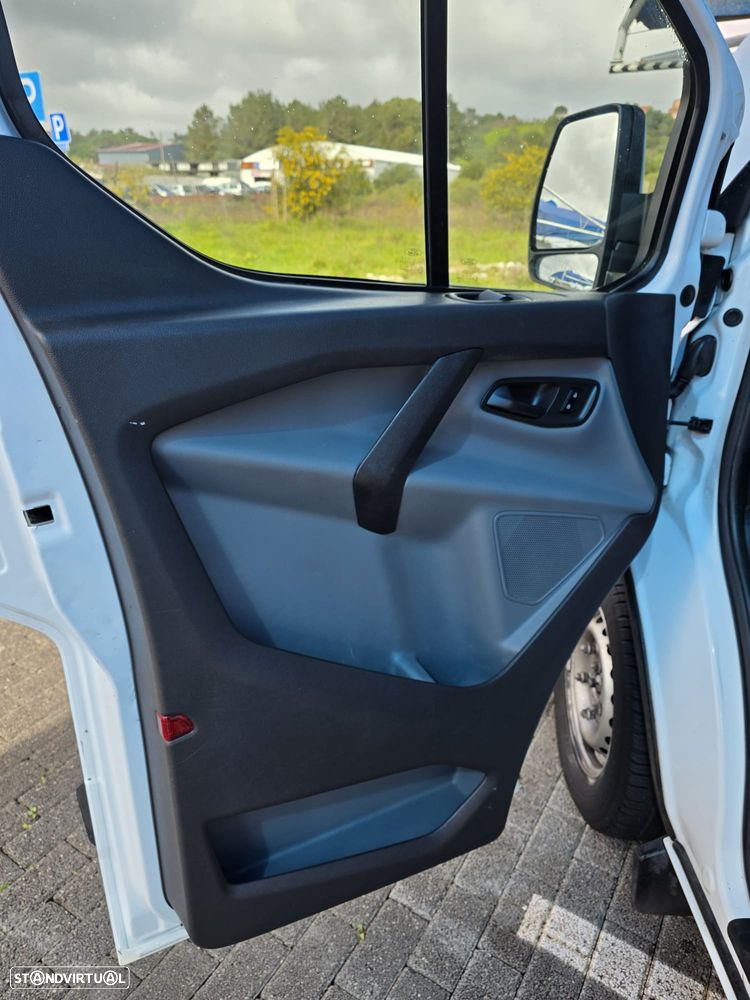 Ford TRANSIT CUSTOM - 14