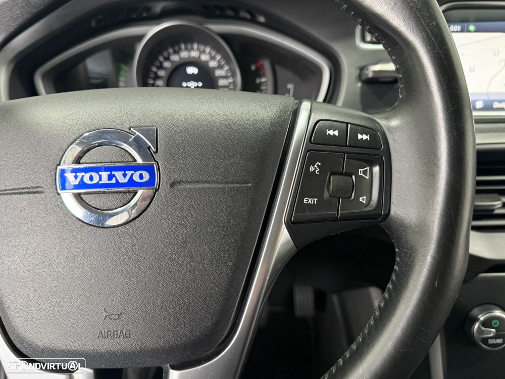 Volvo V40 Cross Country D2 Momentum - 25