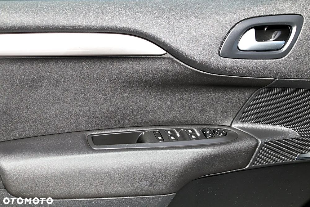 Citroën C4 VTi 120 Exclusive - 19