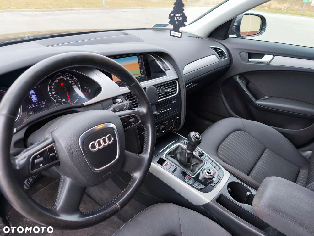Audi A4 Avant 2.0 TDI - 9