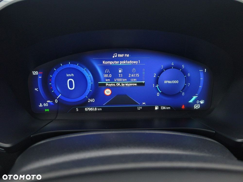 Ford Kuga - 27
