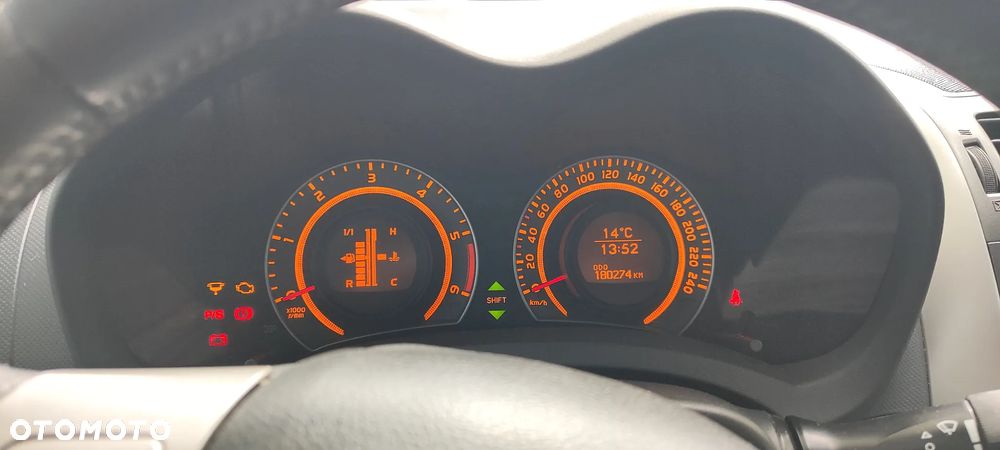 Toyota Auris 1.4 D-4D Premium - 9