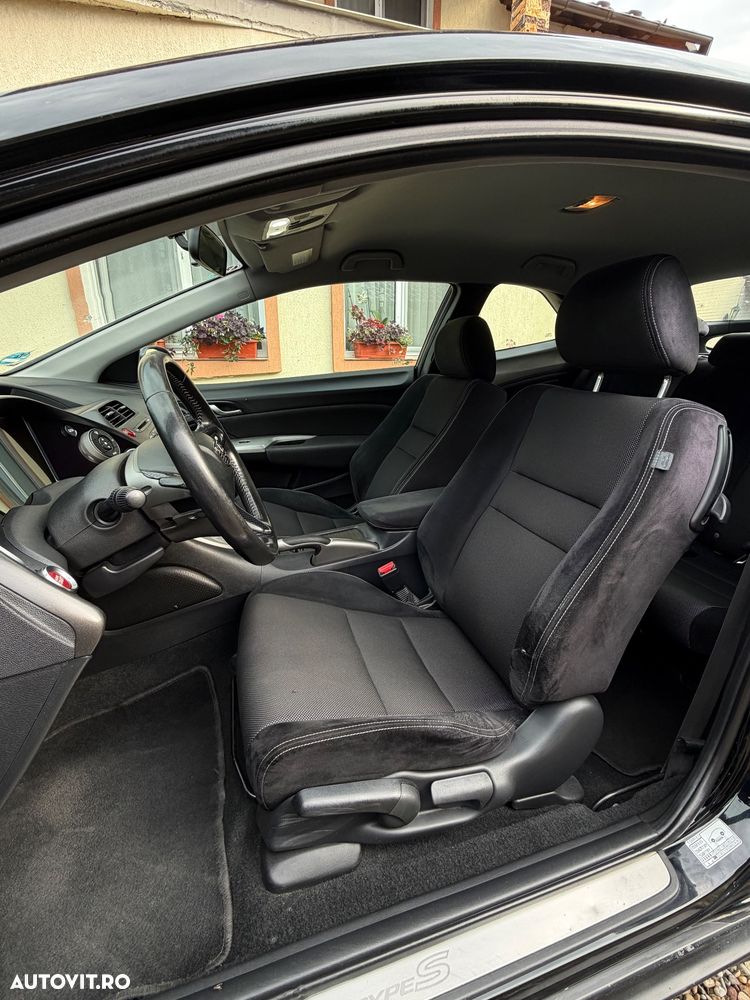 Honda Civic 1.8 TypeS Plus - 26