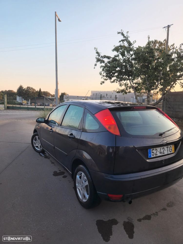 Ford Focus 1.4 Comfort - 2