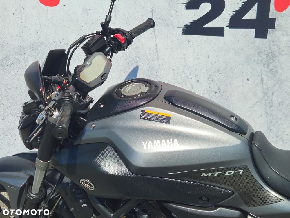 Yamaha MT - 19