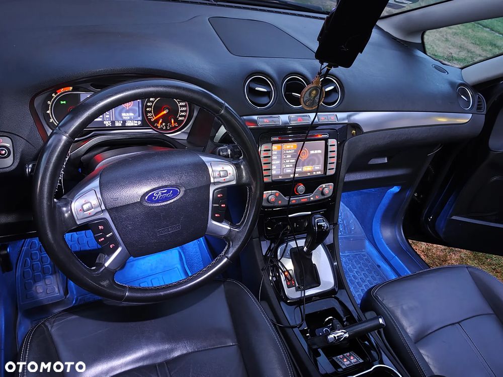 Ford S-Max - 25