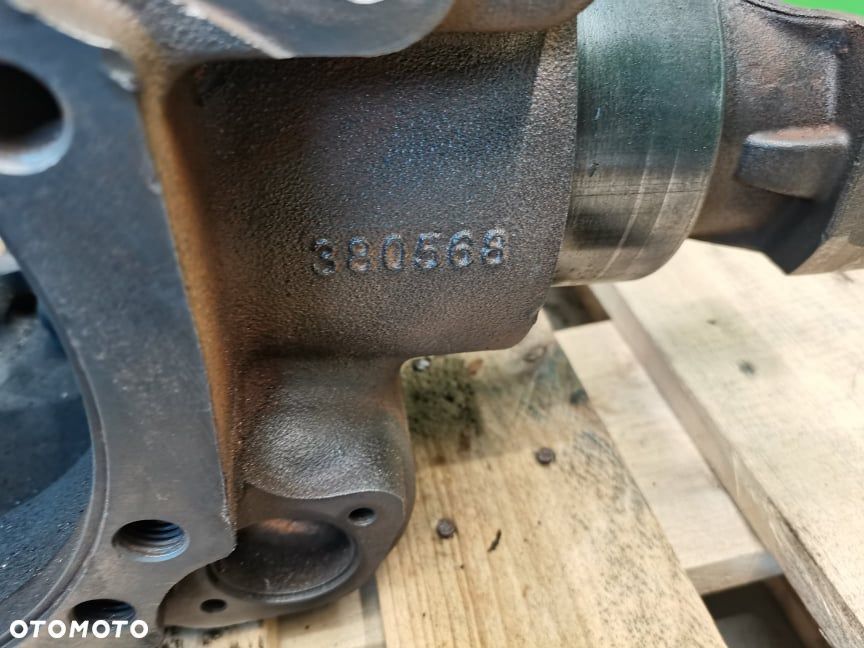 Środek mostu Case 735 FarmLift 9X32 Carraro - 11