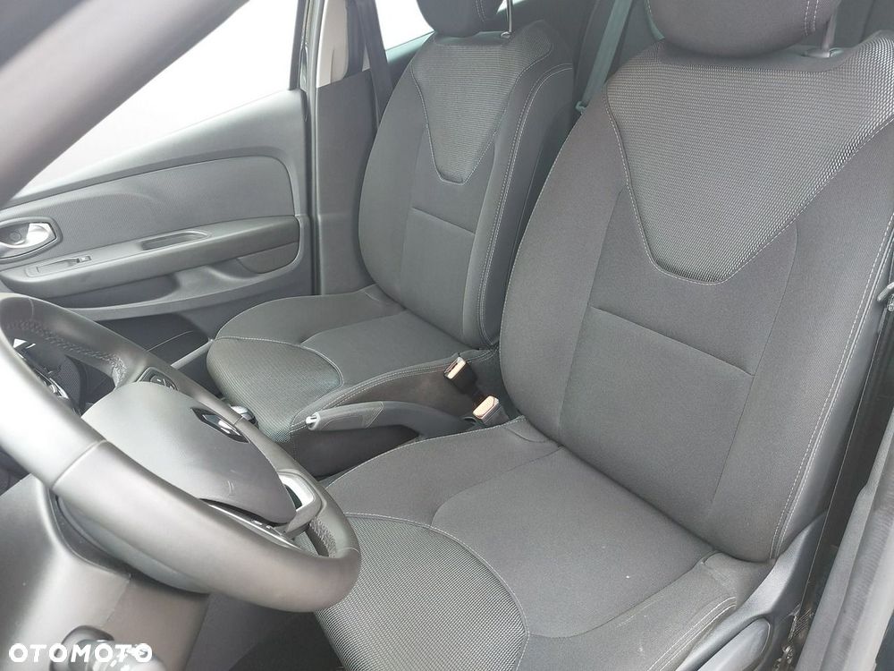Renault Clio - 11