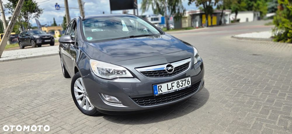 Opel Astra 1.4 Turbo 150 Jahre - 24
