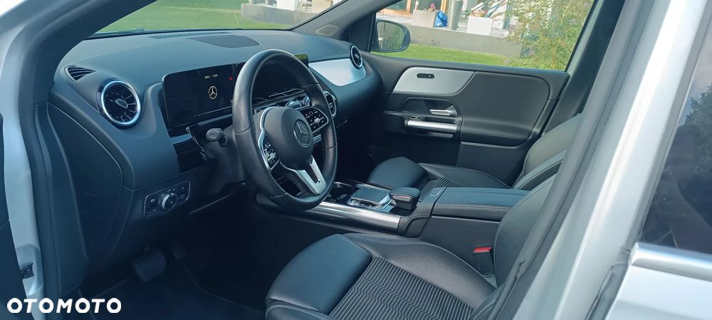Mercedes-Benz Klasa B 180 7G-DCT Style - 19
