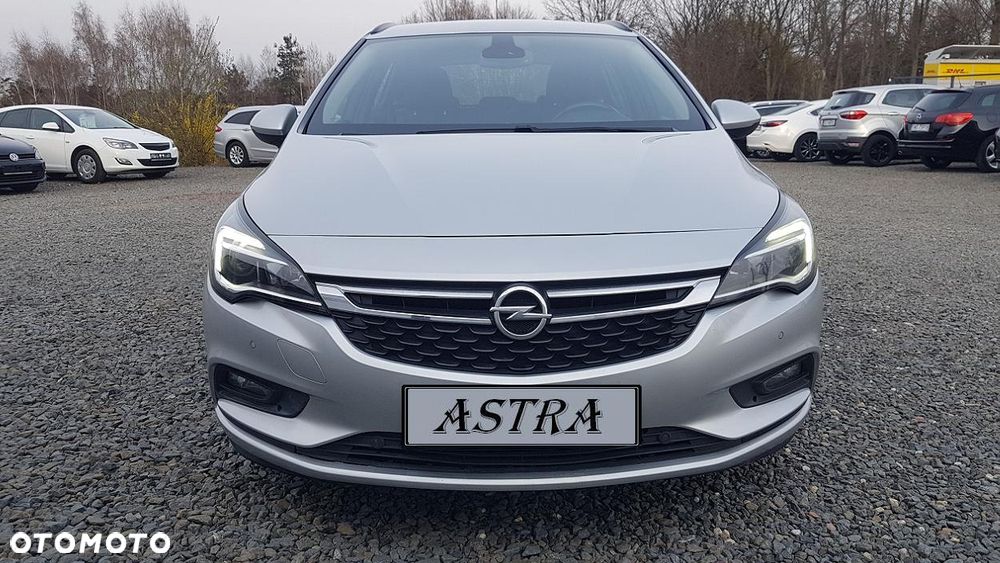 Opel Astra 1.6 CDTI Essentia - 9