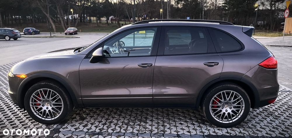 Porsche Cayenne Turbo - 17