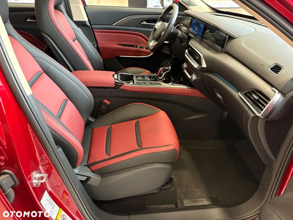 Bestune T77 1.5T Business DCT - 9