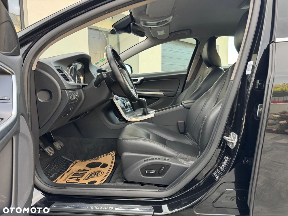 Volvo S60 D2 Summum - 8