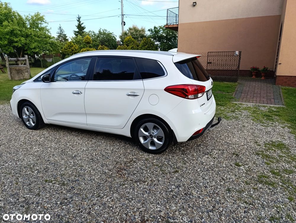 Kia Carens - 18